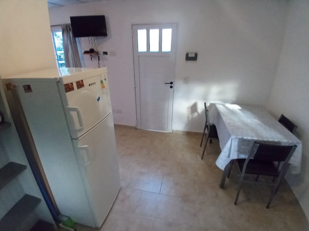 Se vende casa en Valeria del Mar con dos departamentos para renta