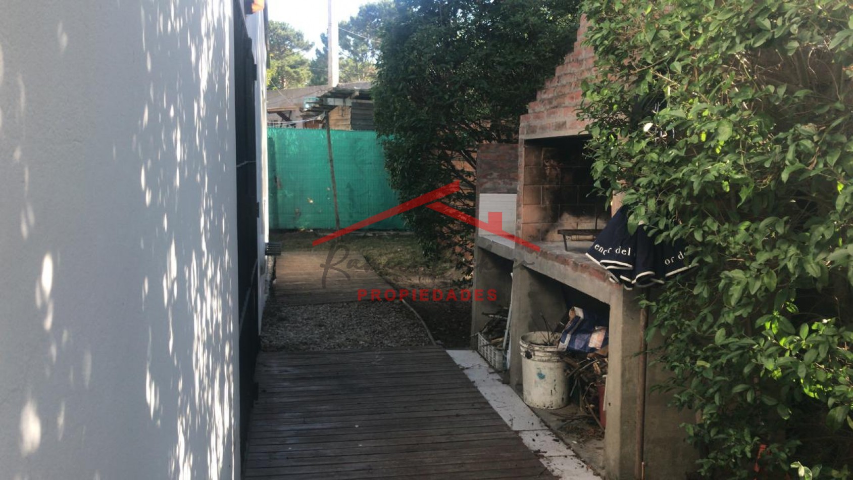 Se vende casa en ostende tres ambientes 