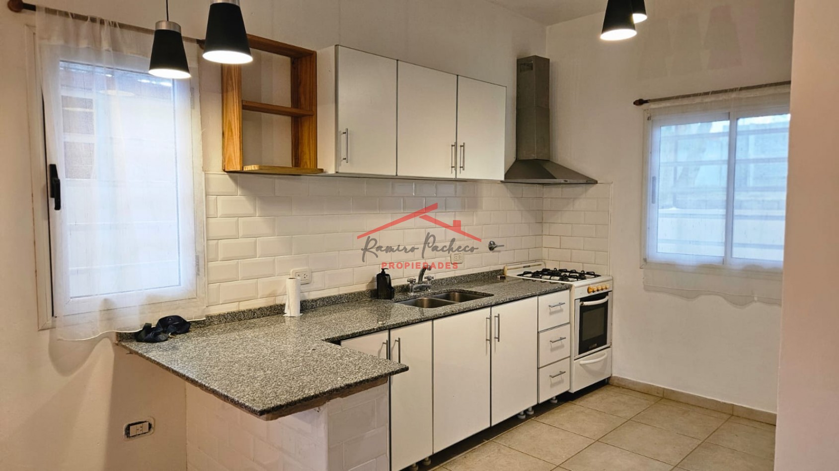 Alquiler casa de 5 ambientes en Pinamar