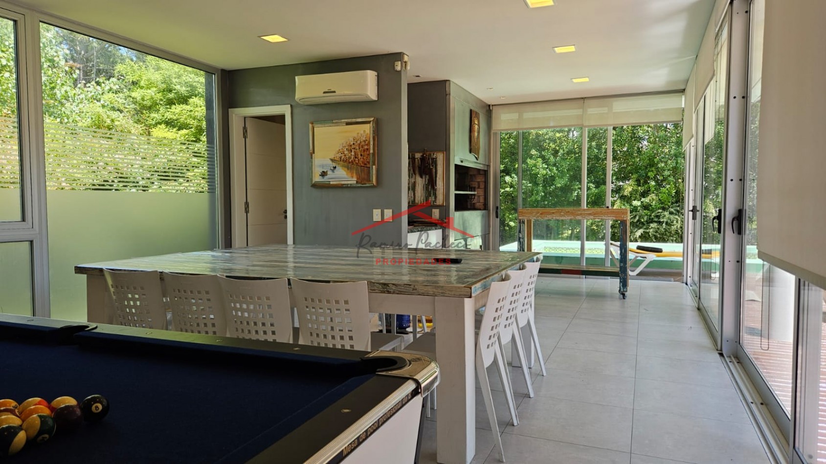 Casa en venta en Carilo 