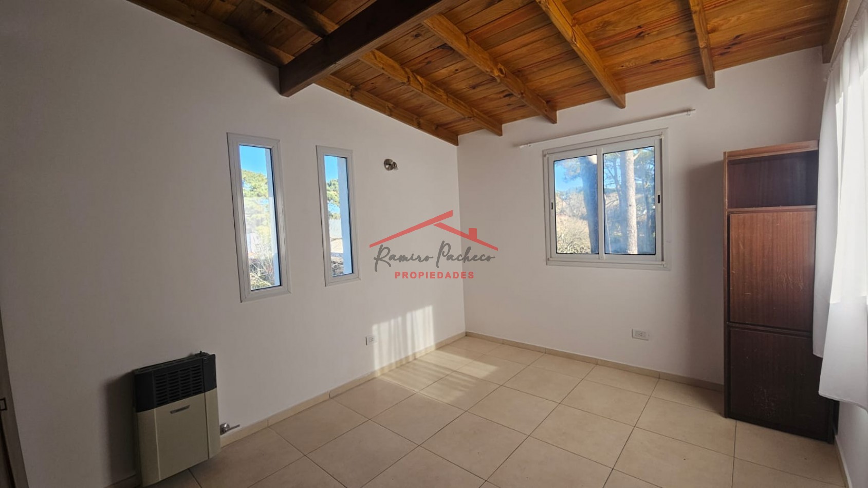 Alquiler casa de 5 ambientes en Pinamar