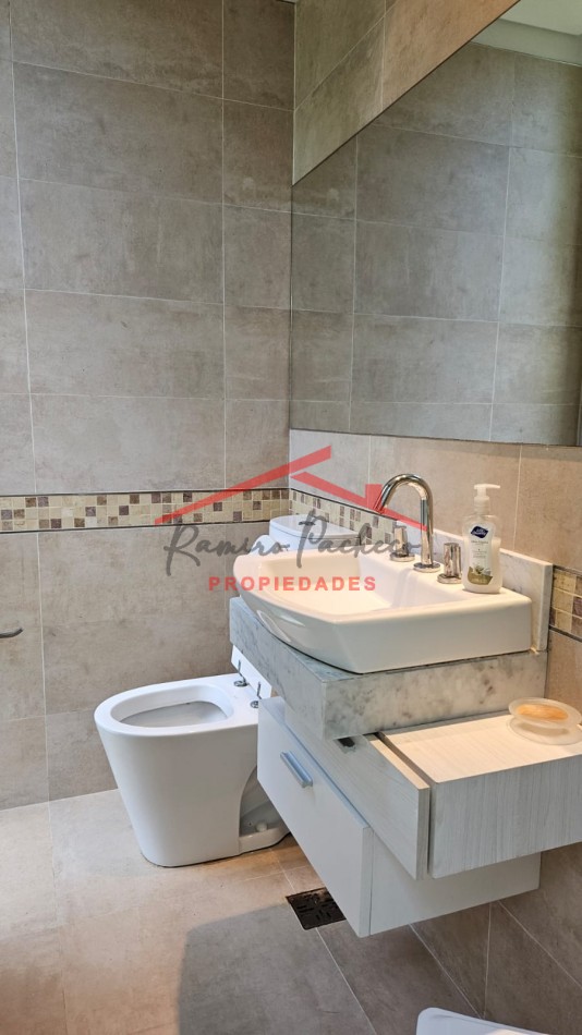 Casa en venta en Carilo 