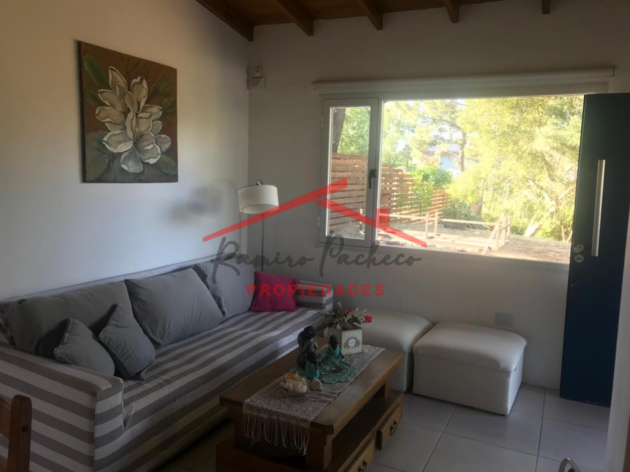 Se vende casa en ostende tres ambientes 