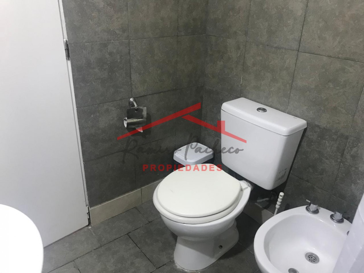 Se vende casa en ostende tres ambientes 