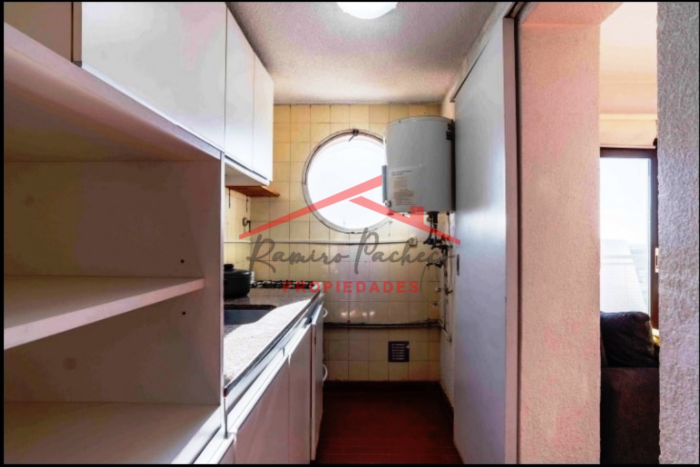 Se vende departamento de tres ambientes centro de Pinamar oportunidad