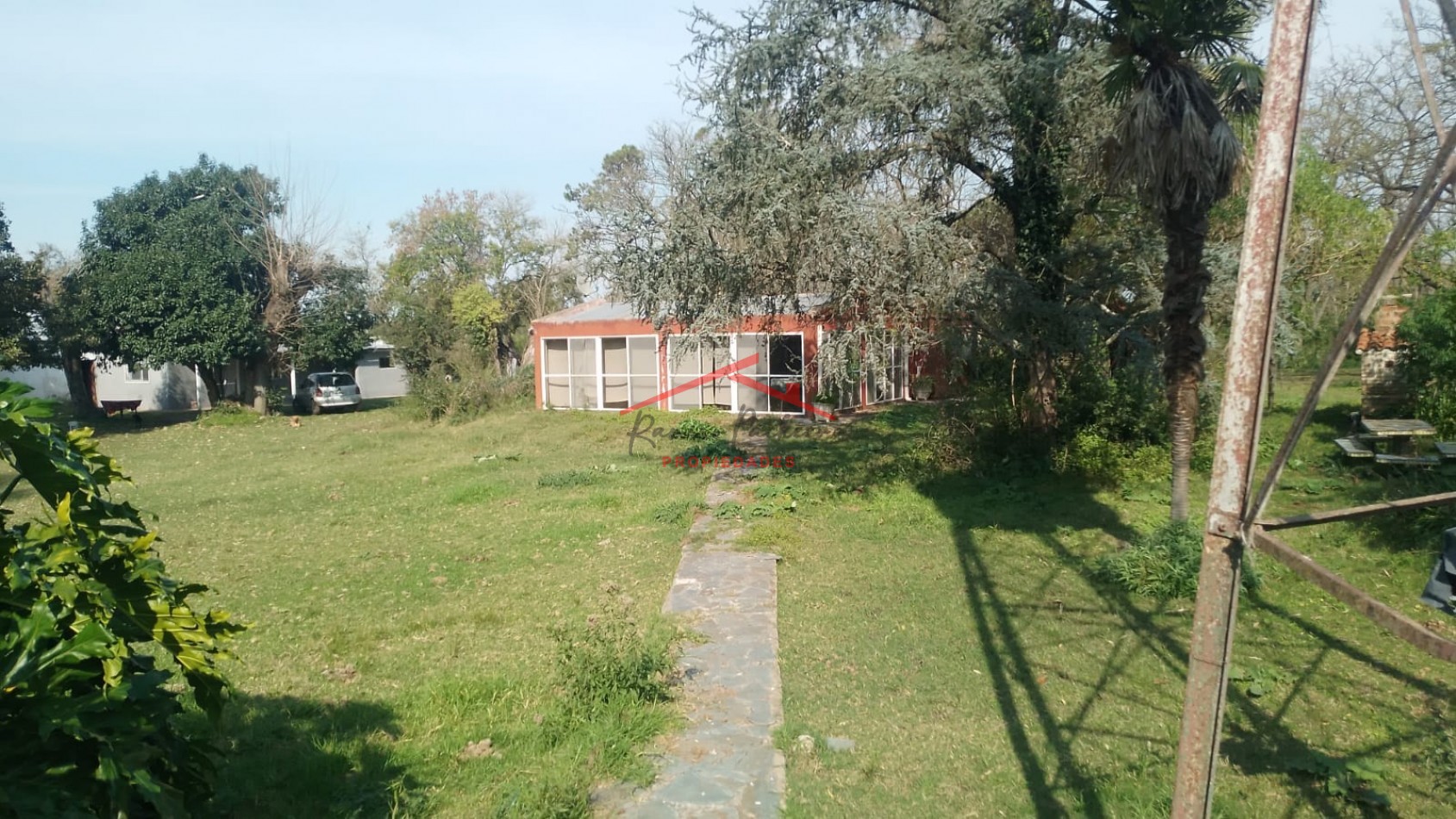 Campo en Etcheverry