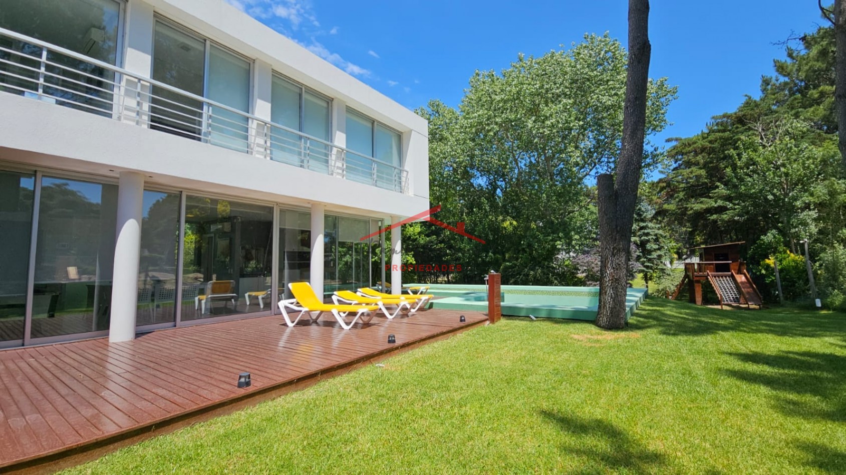 Casa en venta en Carilo 