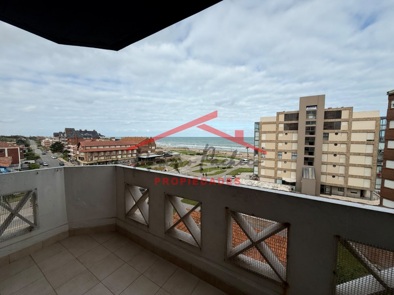 Se vende departamento tres ambientes en pinamar con vista al mar