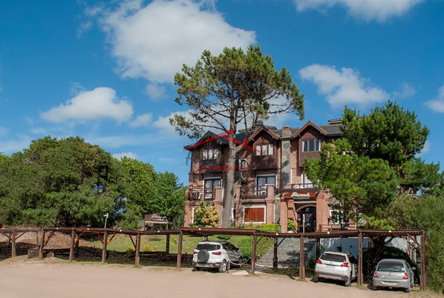 Complejo en venta en Mar de las Pampas (OPORTUNIDAD DE FINANCIACION)