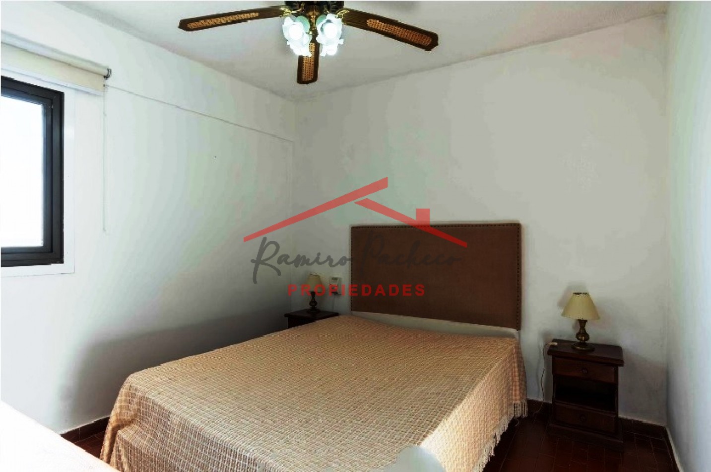 Se vende departamento de tres ambientes centro de Pinamar oportunidad