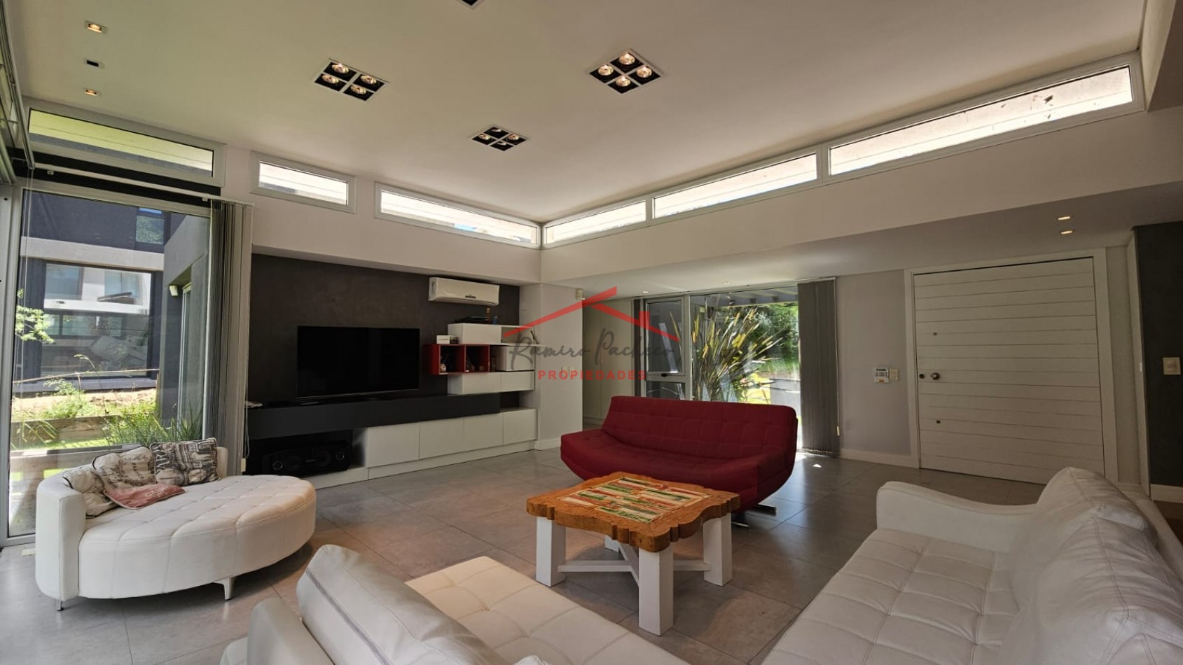 Casa en venta en Carilo 