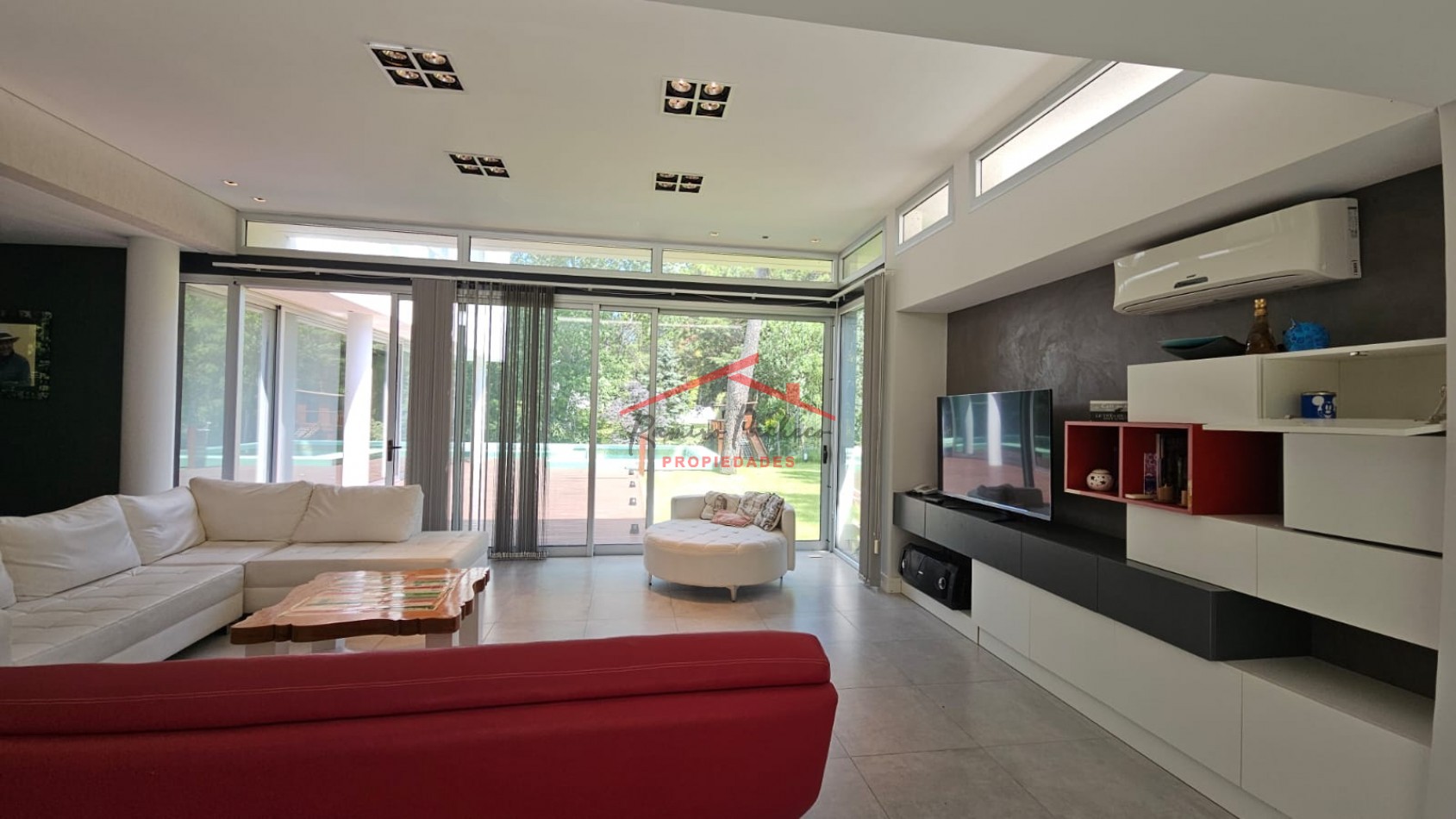 Casa en venta en Carilo 