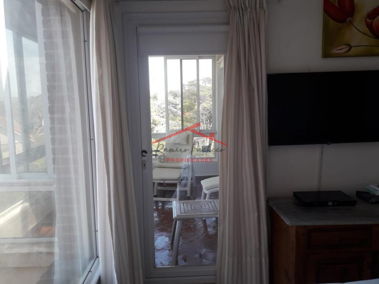 Departamento 3 ambientes en Pinamar- Vista al Mar.-