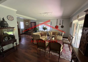 Casa en Martinez tipo PH TRIPLEX ¡Oportunidad!